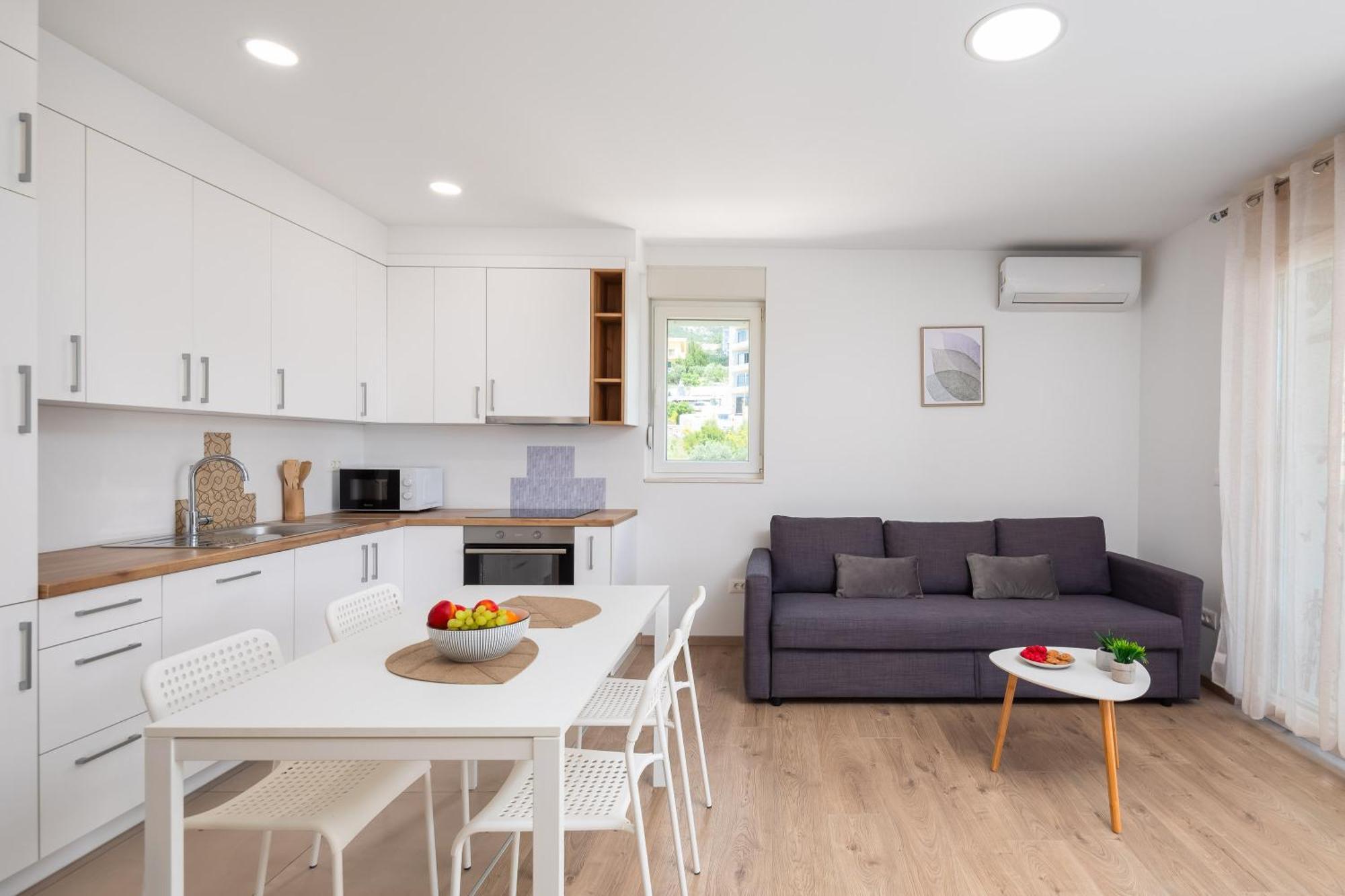 Apartman Il Mar - New With Garage Makarska