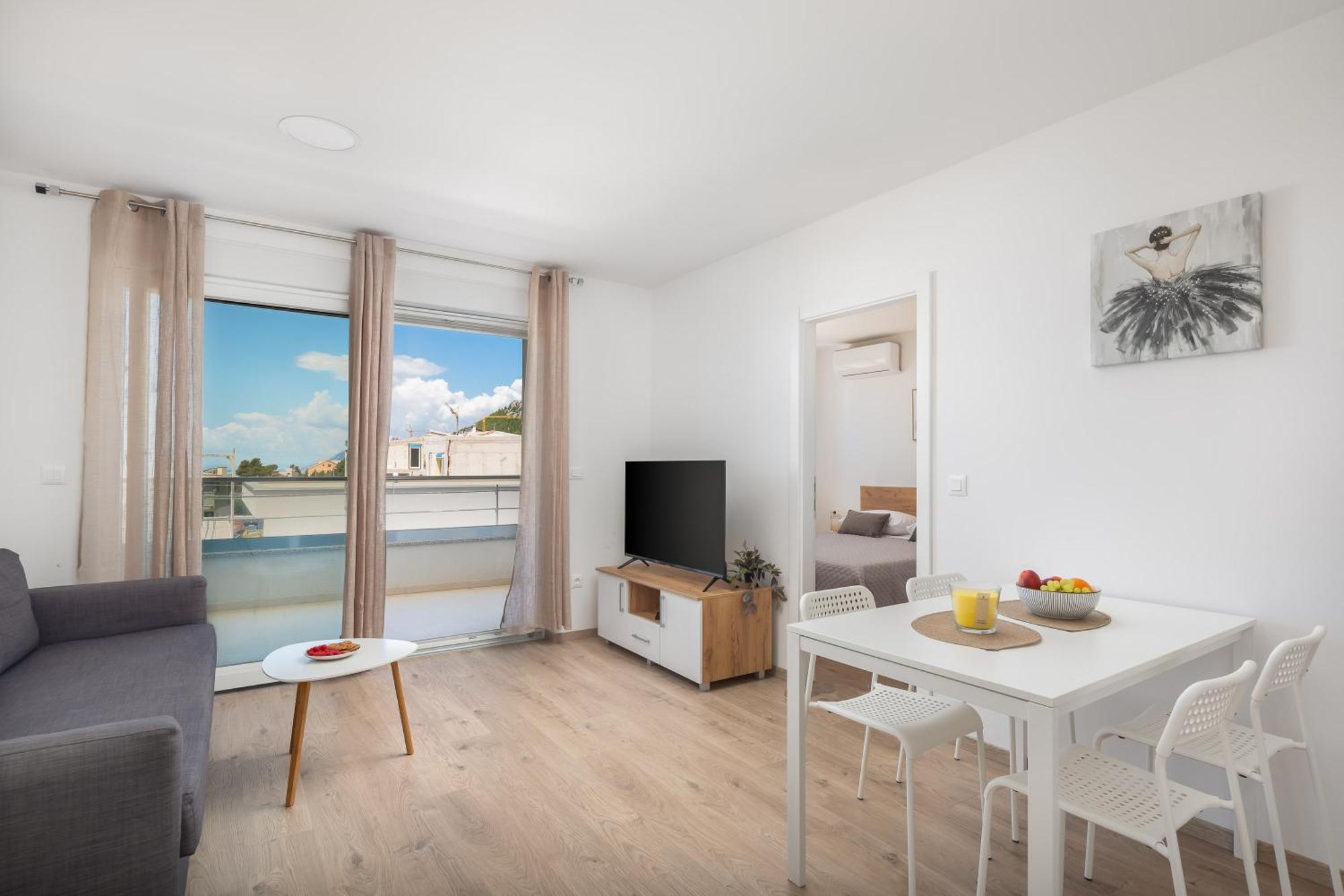 Apartman Il Mar - New With Garage Makarska